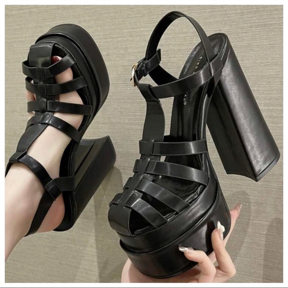 ‼️SOLD‼️MORGAN BUCKLE PLATFORM SANDALS - Picture 6 of 7